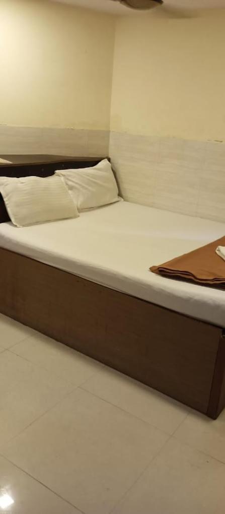 New Hotel Tara By Glitz Hotels Mumbai Exterior foto