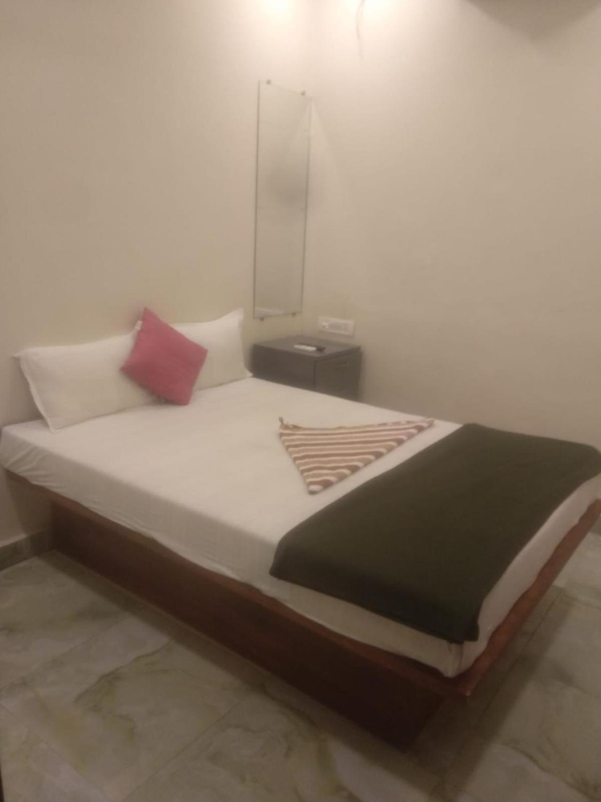 New Hotel Tara By Glitz Hotels Mumbai Exterior foto
